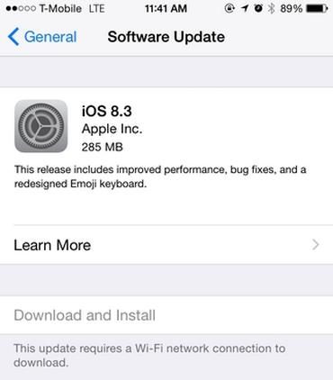 iOS 8.3のダウンロードはSoftware Updateから可能。